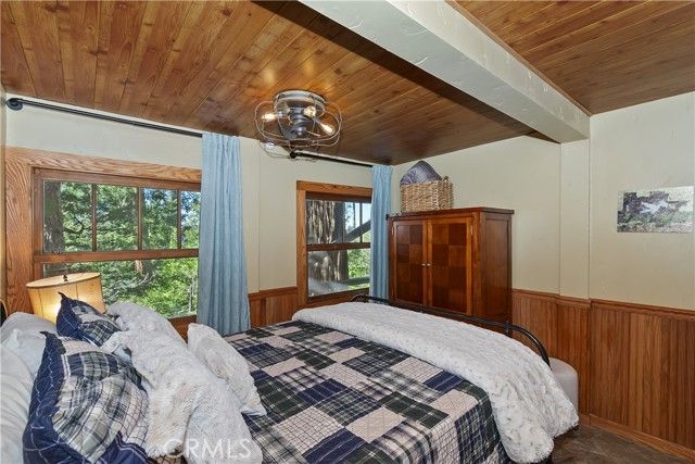 540 Rose Quartz, Lake Arrowhead, CA 92352