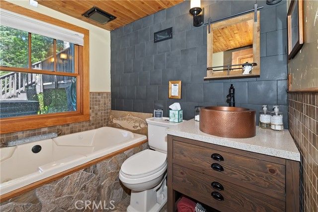 540 Rose Quartz, Lake Arrowhead, CA 92352