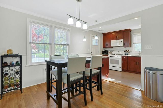 71 Cox Avenue, Armonk, NY 10504