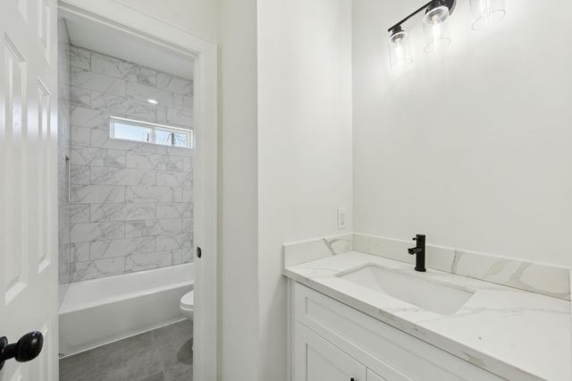 418 Delaware St, Houston, TX 77029