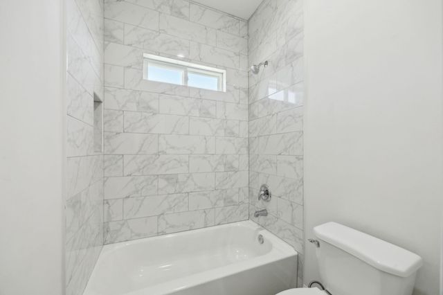 418 Delaware St, Houston, TX 77029