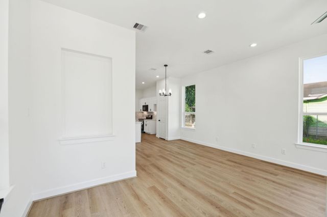 418 Delaware St, Houston, TX 77029