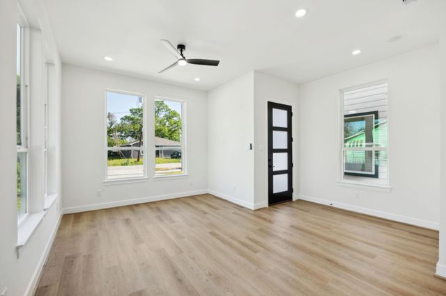 418 Delaware St, Houston, TX 77029