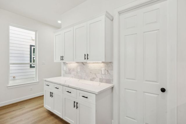 418 Delaware St, Houston, TX 77029