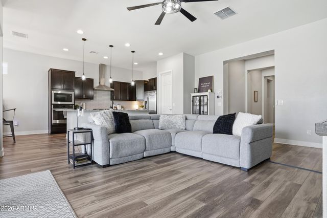 2846 W PATAGONIA Court, San Tan Valley, AZ 85144