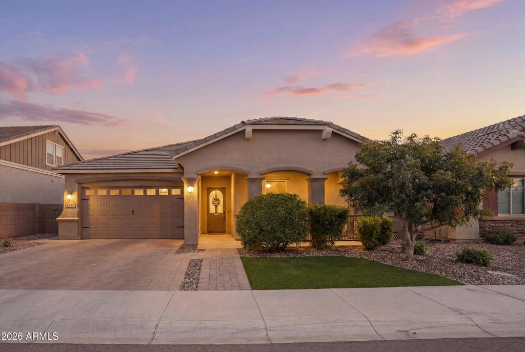 2846 W PATAGONIA Court, San Tan Valley, AZ 85144