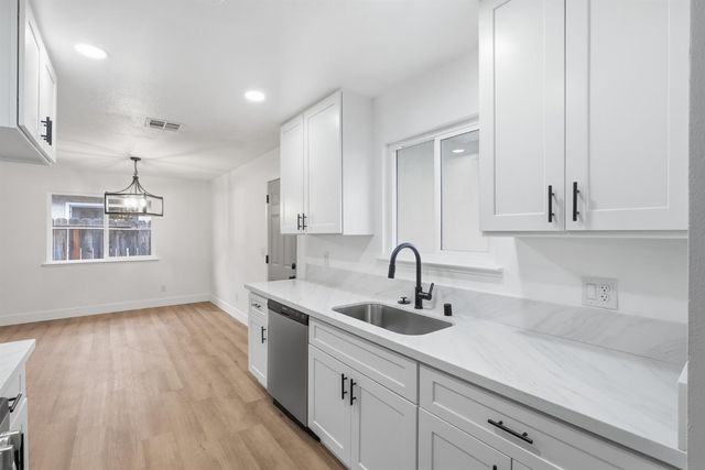 4633 E Cornell Avenue, Fresno, CA 93703