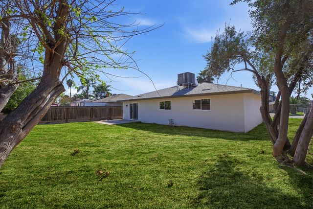 4633 E Cornell Avenue, Fresno, CA 93703