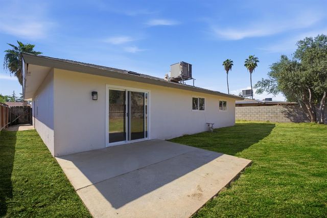 4633 E Cornell Avenue, Fresno, CA 93703