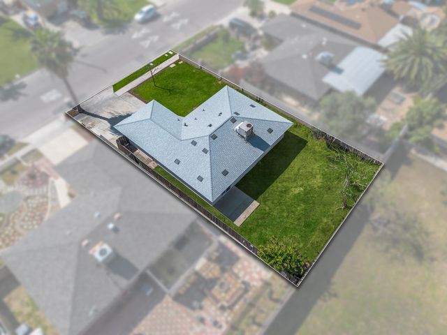 4633 E Cornell Avenue, Fresno, CA 93703