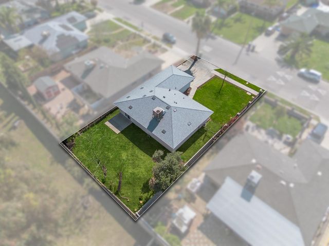 4633 E Cornell Avenue, Fresno, CA 93703