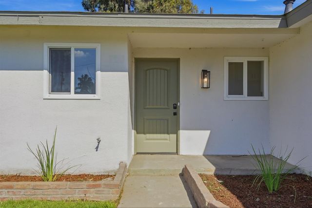 4633 E Cornell Avenue, Fresno, CA 93703