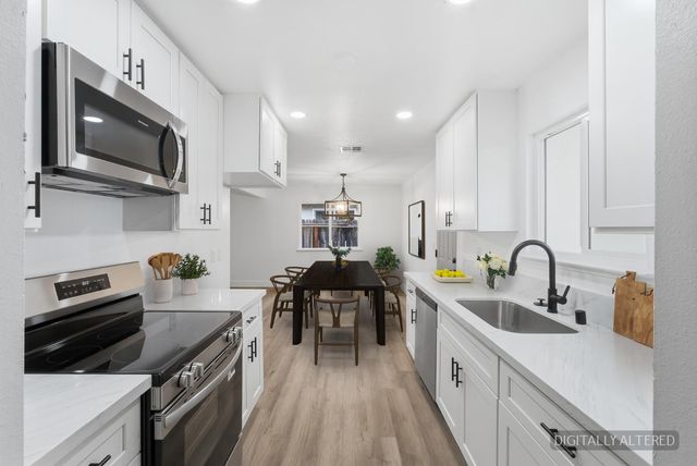 4633 E Cornell Avenue, Fresno, CA 93703