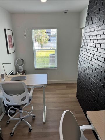 212 S FREMONT AVENUE, Tampa, FL 33606