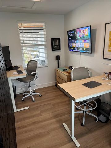 212 S FREMONT AVENUE, Tampa, FL 33606