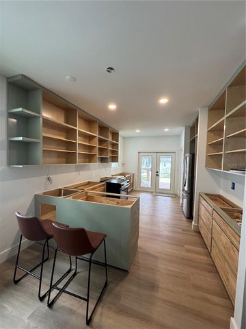 212 S FREMONT AVENUE, Tampa, FL 33606