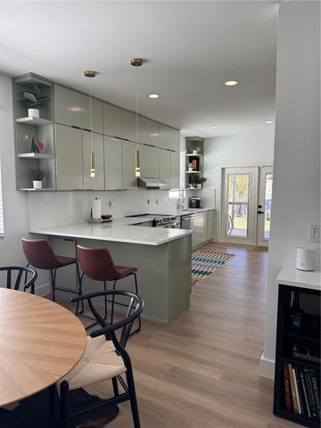 212 S FREMONT AVENUE, Tampa, FL 33606