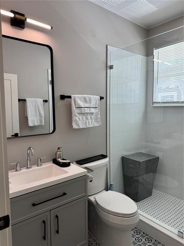 212 S FREMONT AVENUE, Tampa, FL 33606