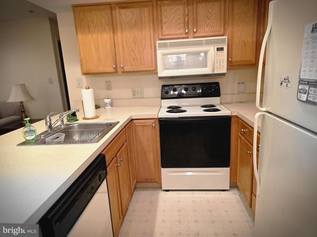 131 HORSESHOE DR, Quakertown, PA 18951