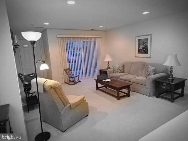 131 HORSESHOE DR, Quakertown, PA 18951