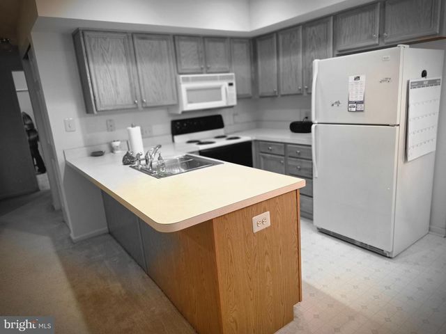 131 HORSESHOE DR, Quakertown, PA 18951