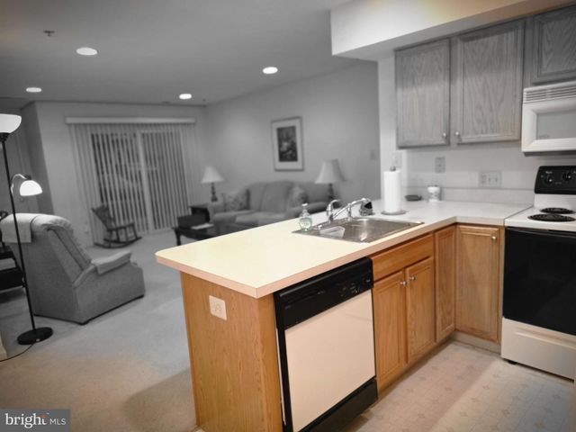 131 HORSESHOE DR, Quakertown, PA 18951