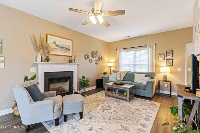 118 Moonstone Court, Jacksonville, NC 28546