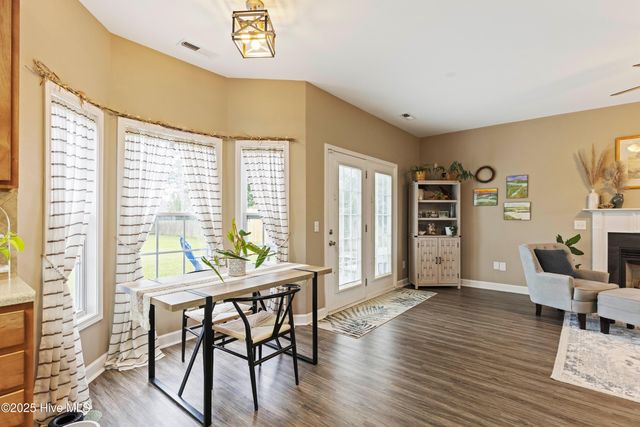 118 Moonstone Court, Jacksonville, NC 28546