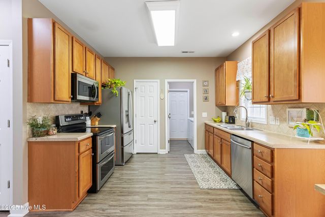 118 Moonstone Court, Jacksonville, NC 28546