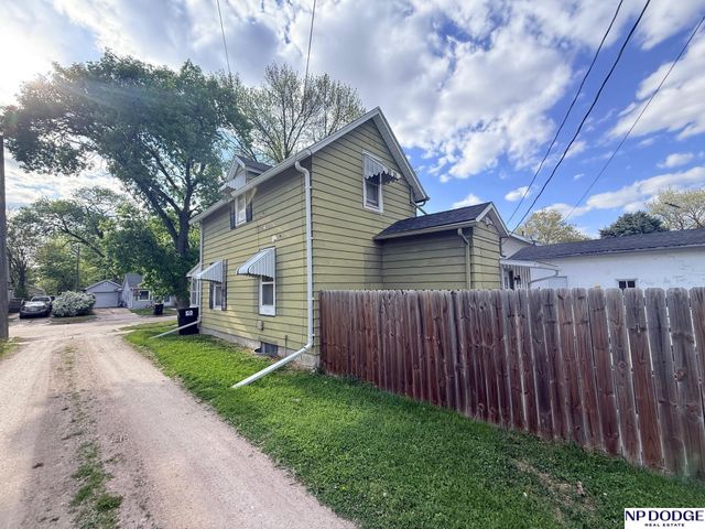 440 N L Street, Fremont, NE 68025