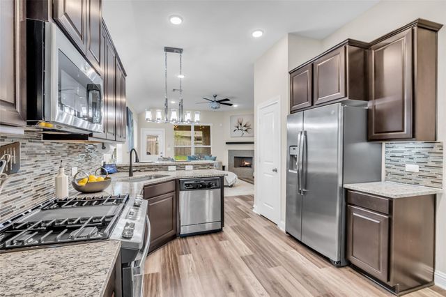 19055 Minero Lane, Montgomery, TX 77356