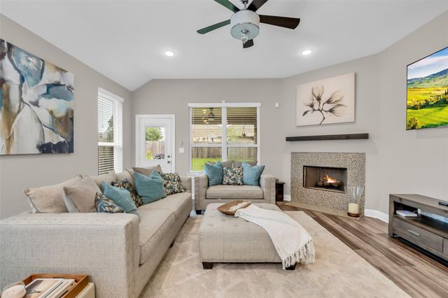 19055 Minero Lane, Montgomery, TX 77356