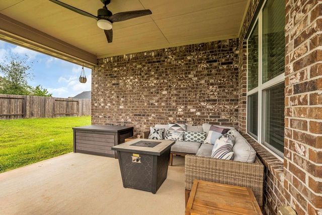 19055 Minero Lane, Montgomery, TX 77356
