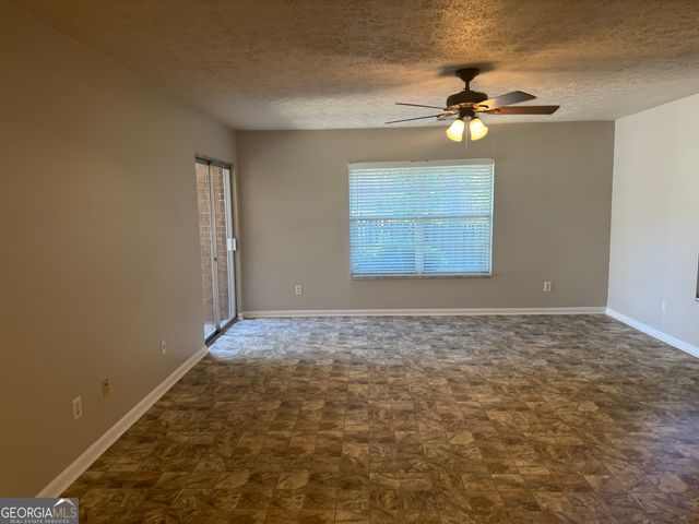 106 Westcliff Circle APT C, Warner Robins, GA 31093