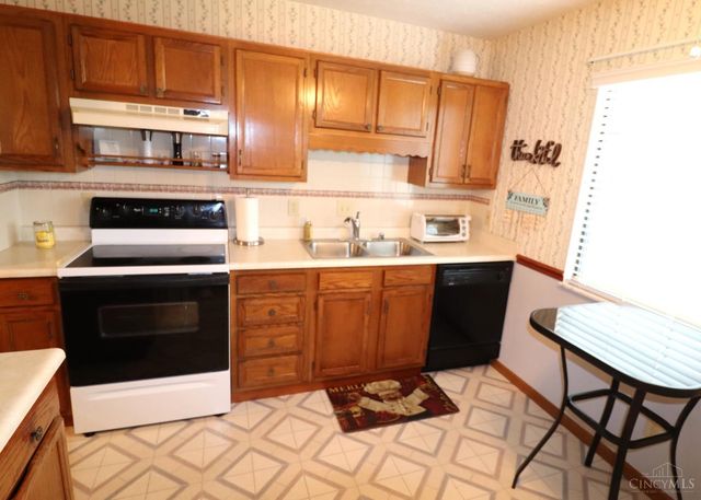 3963 School Section Road, Green Twp, OH 45211