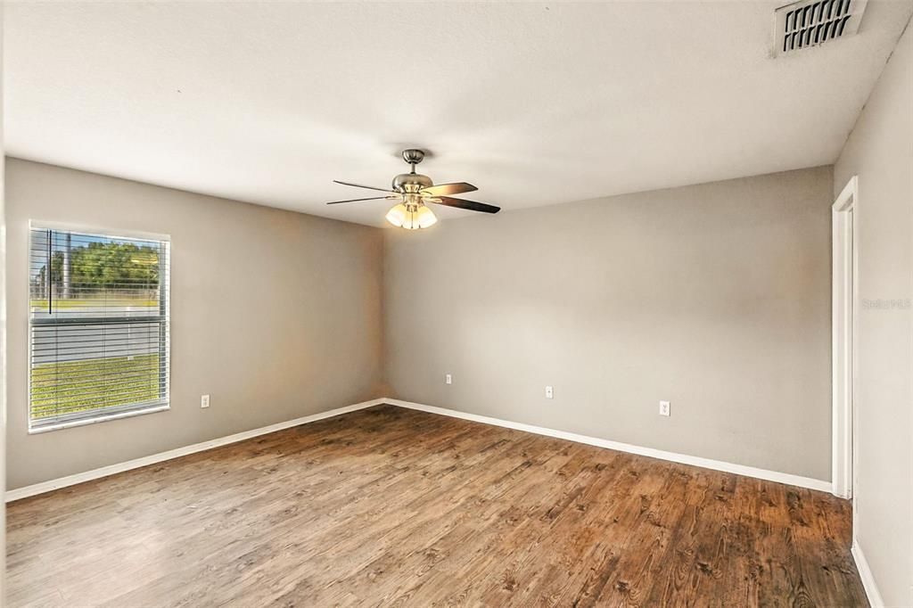 Image 12 of property listing at 6867 HEATHERBROOK DRIVE, Lakeland, FL 33809