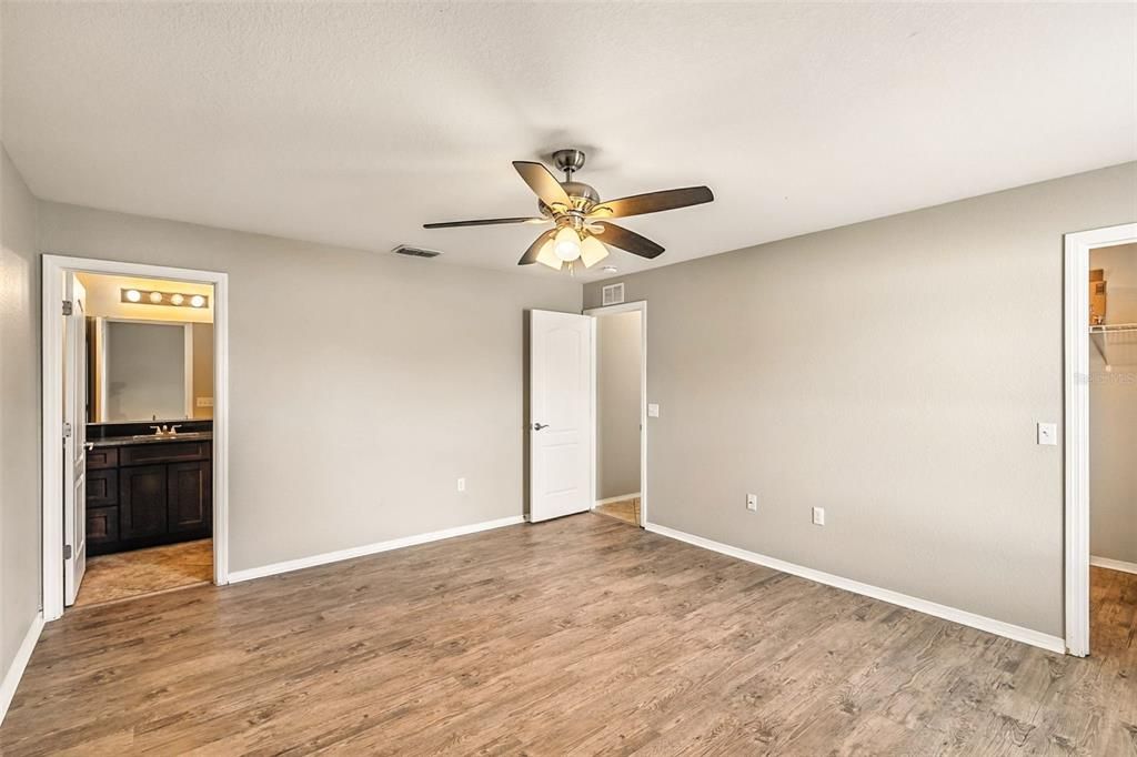 Image 13 of property listing at 6867 HEATHERBROOK DRIVE, Lakeland, FL 33809