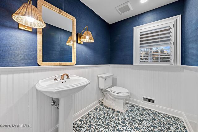 101 Rose Court, Long Beach Twp, NJ 08008