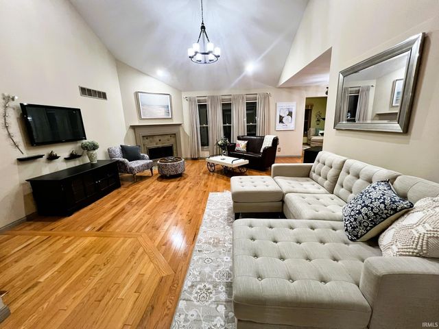 1606 Pine Top Trace, Mishawaka, IN 46545