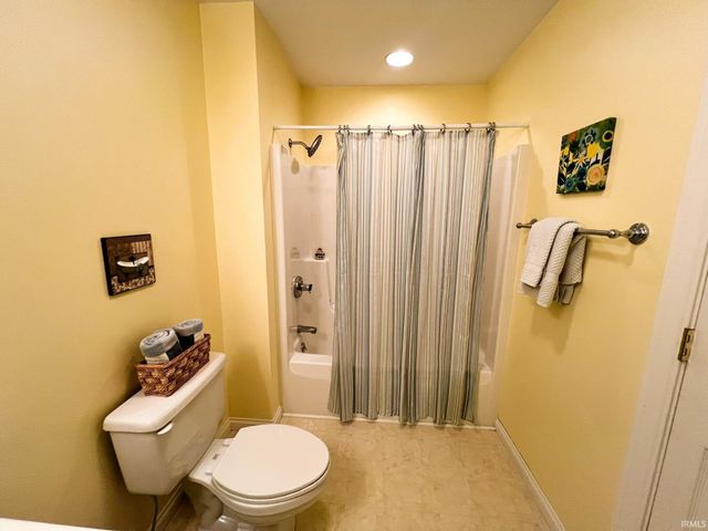 1606 Pine Top Trace, Mishawaka, IN 46545
