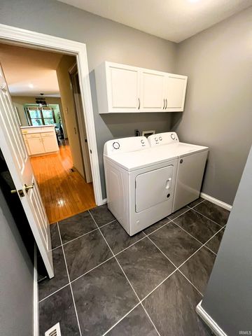 1606 Pine Top Trace, Mishawaka, IN 46545
