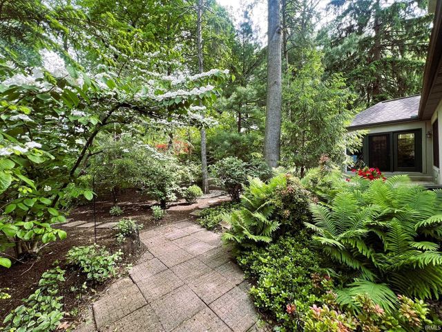 1606 Pine Top Trace, Mishawaka, IN 46545