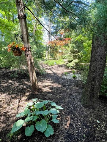 1606 Pine Top Trace, Mishawaka, IN 46545