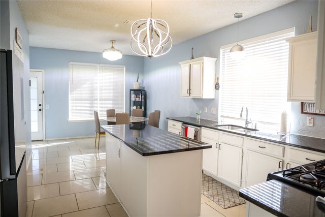 4707 Aramis Drive, Arlington, TX 76016