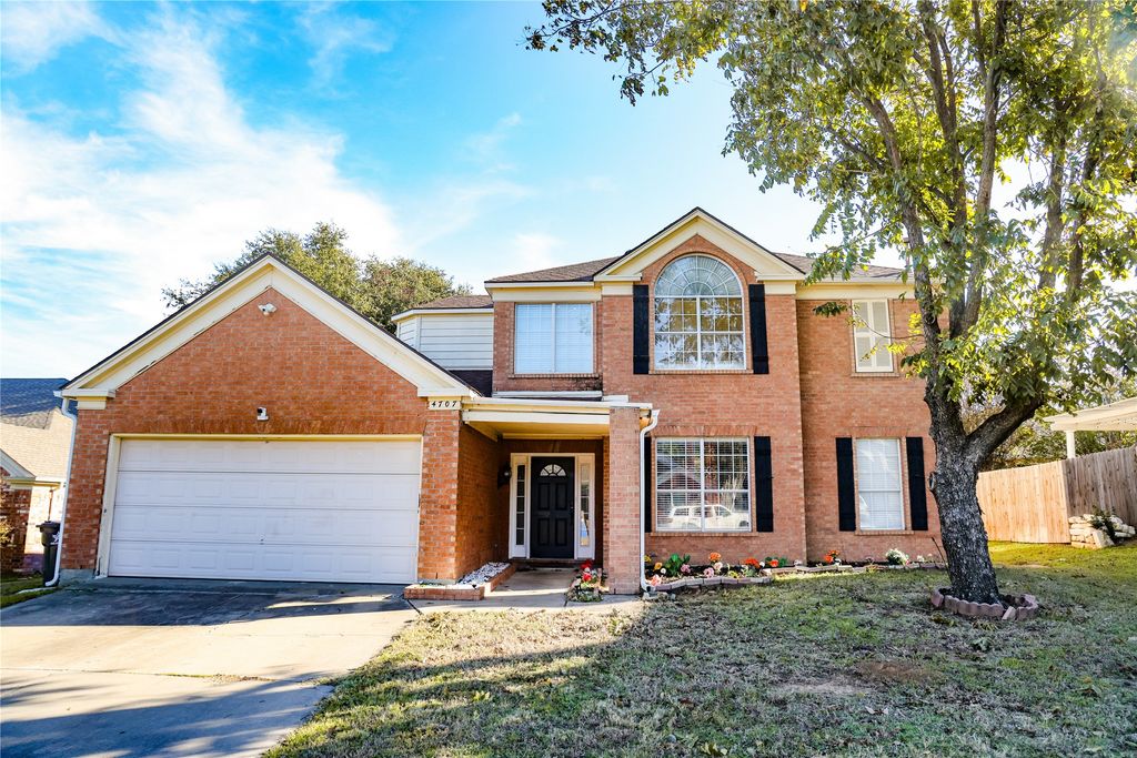 4707 Aramis Drive, Arlington, TX 76016