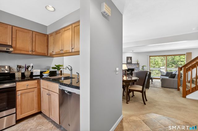 3 Greenview Drive 3, Rocky Hill, CT 06067