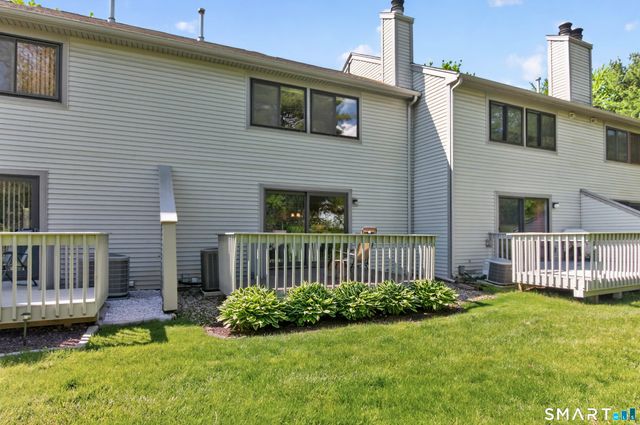 3 Greenview Drive 3, Rocky Hill, CT 06067