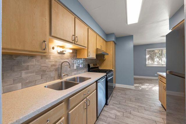 18749 Loomis Avenue, Homewood, IL 60430