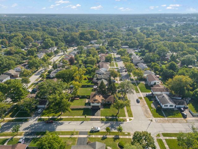 18749 Loomis Avenue, Homewood, IL 60430