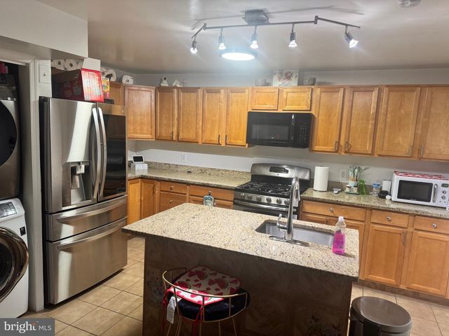 7512 HAWTHORNE #3, Hyattsville, MD 20785